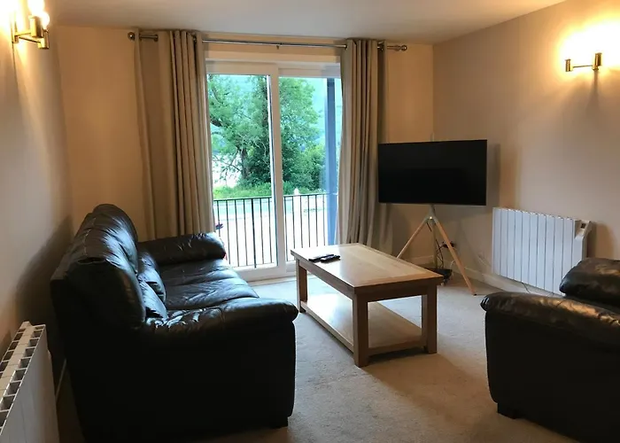 Borrodale, One Bedroom Apartment With Balcony And Loch View.